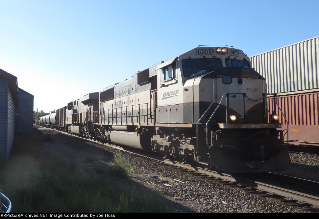 BNSF 9604 West